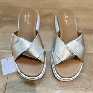 NWT Mila Paoli Gold Metallic Platform Sandals 7.5